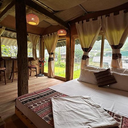 Du Gia Thu'S Homestay Làng Cac Esterno foto