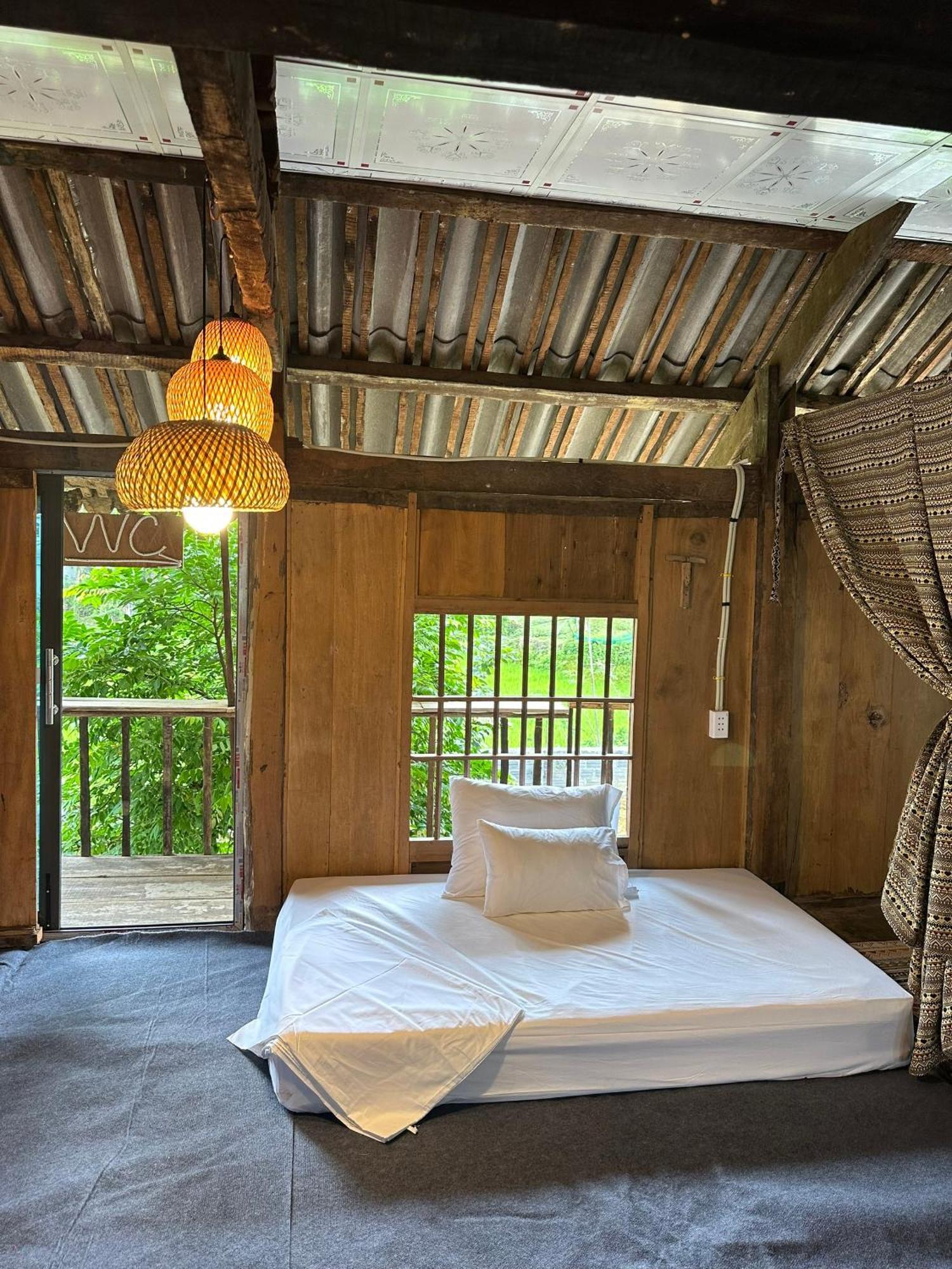 Du Gia Thu'S Homestay Làng Cac Esterno foto